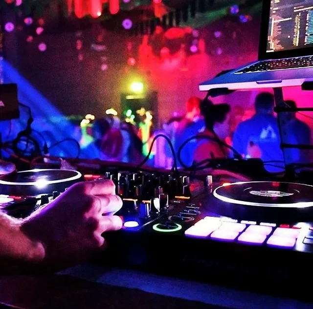 i - 2025-11-06T203917.854